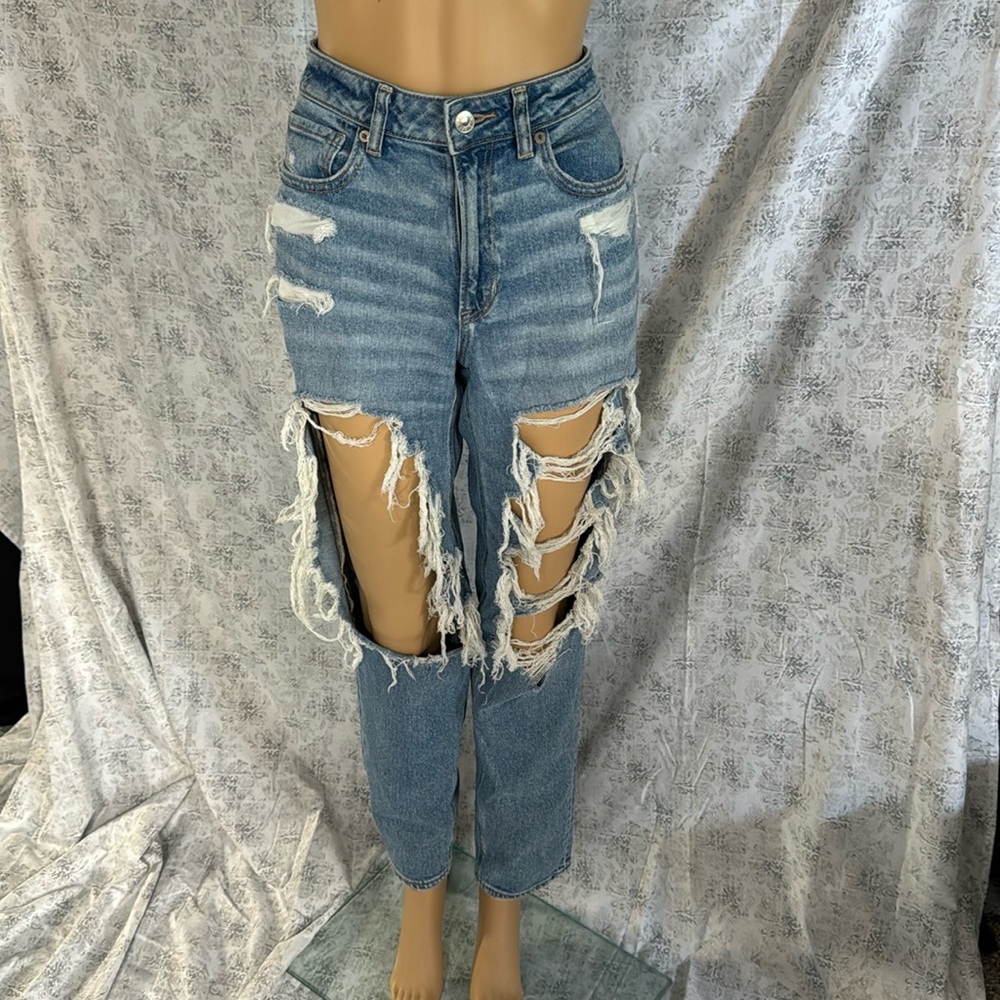 American Eagle Mom Jean